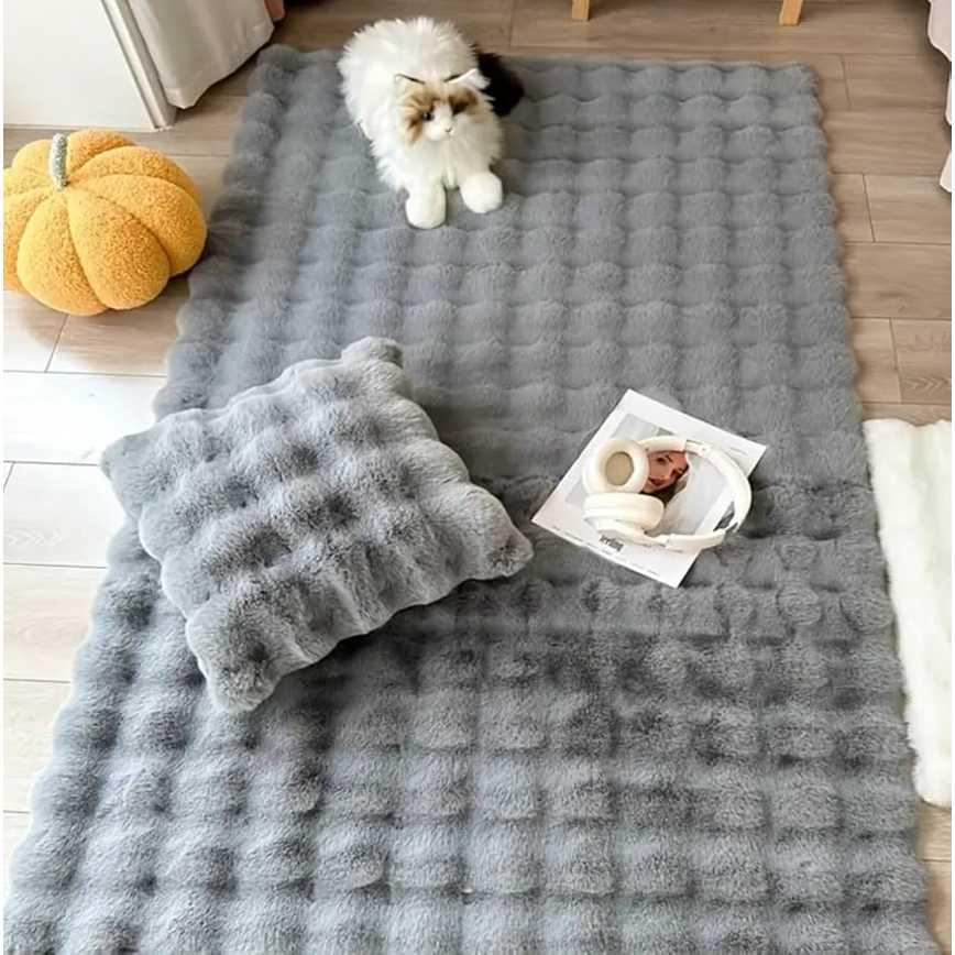 Faux Rabbit Fur Gray Rug 5' x 7' 