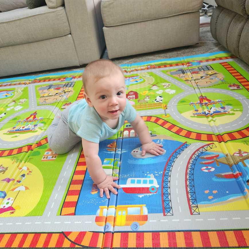 Verdes Folding Kids' Foam Playmat 76" x 59"